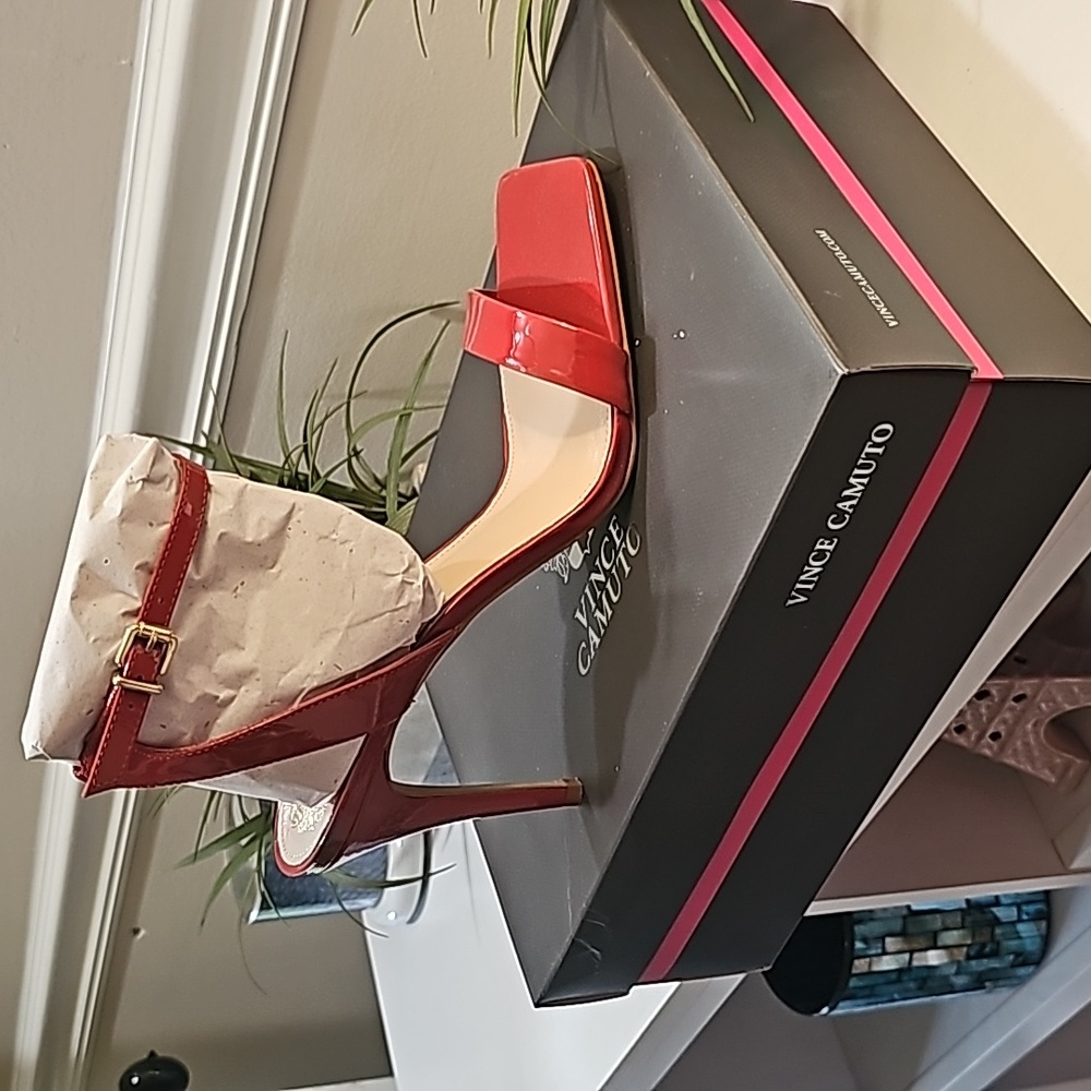 Red Vince Camuto Saprenda2 Heeled Sandals